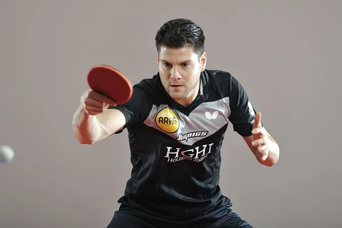 Butterfly Dimitrij Ovtcharov Ruby bat 3 - stjerner